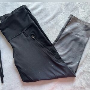 Stylish Black and Gray Leggings with Side Zip Pocket